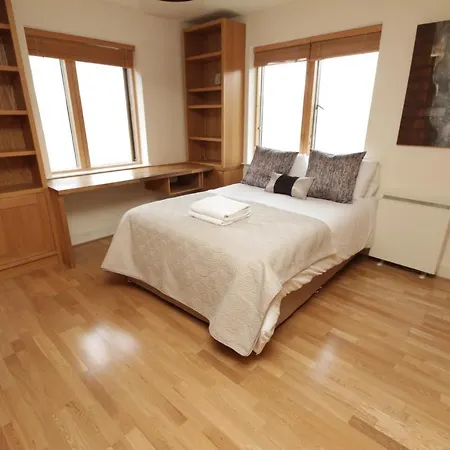 Apartment Best Location With Waterviews *